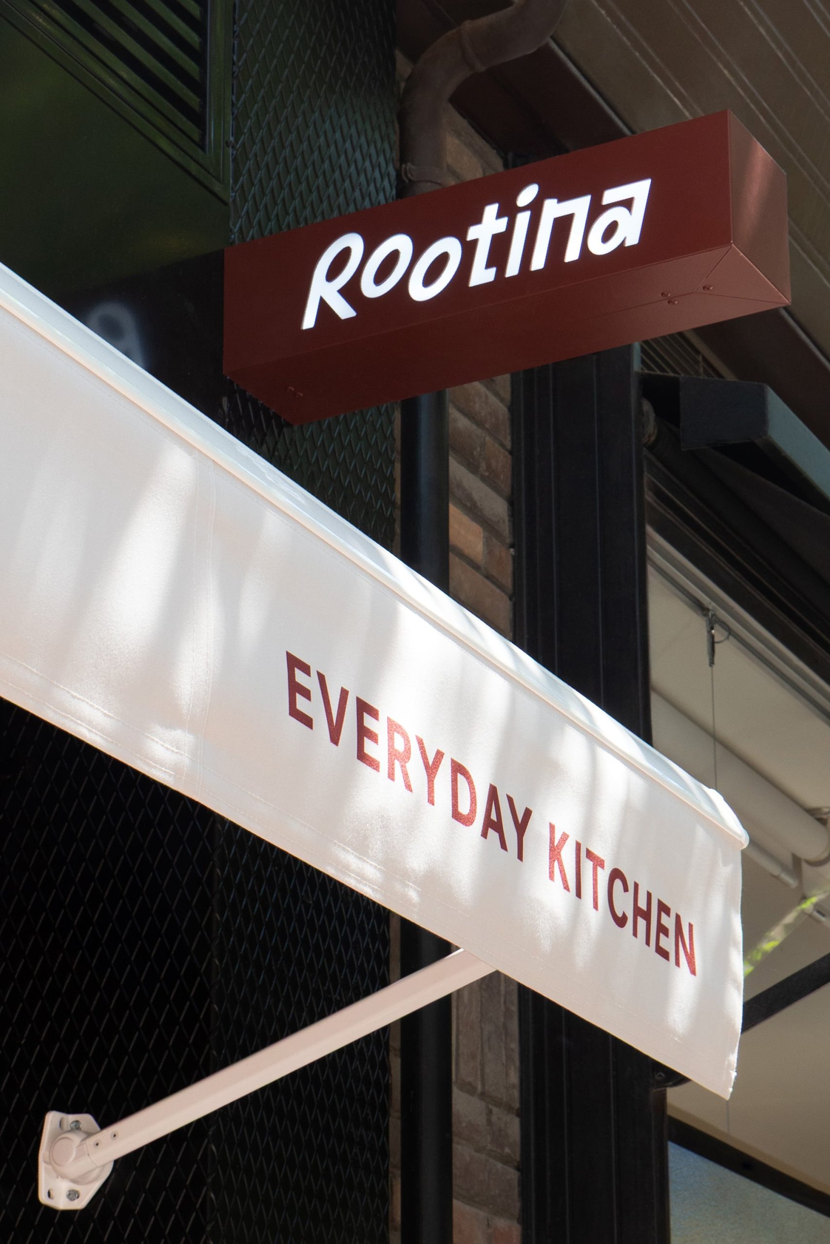 Rootina_Exterior-Sign_2