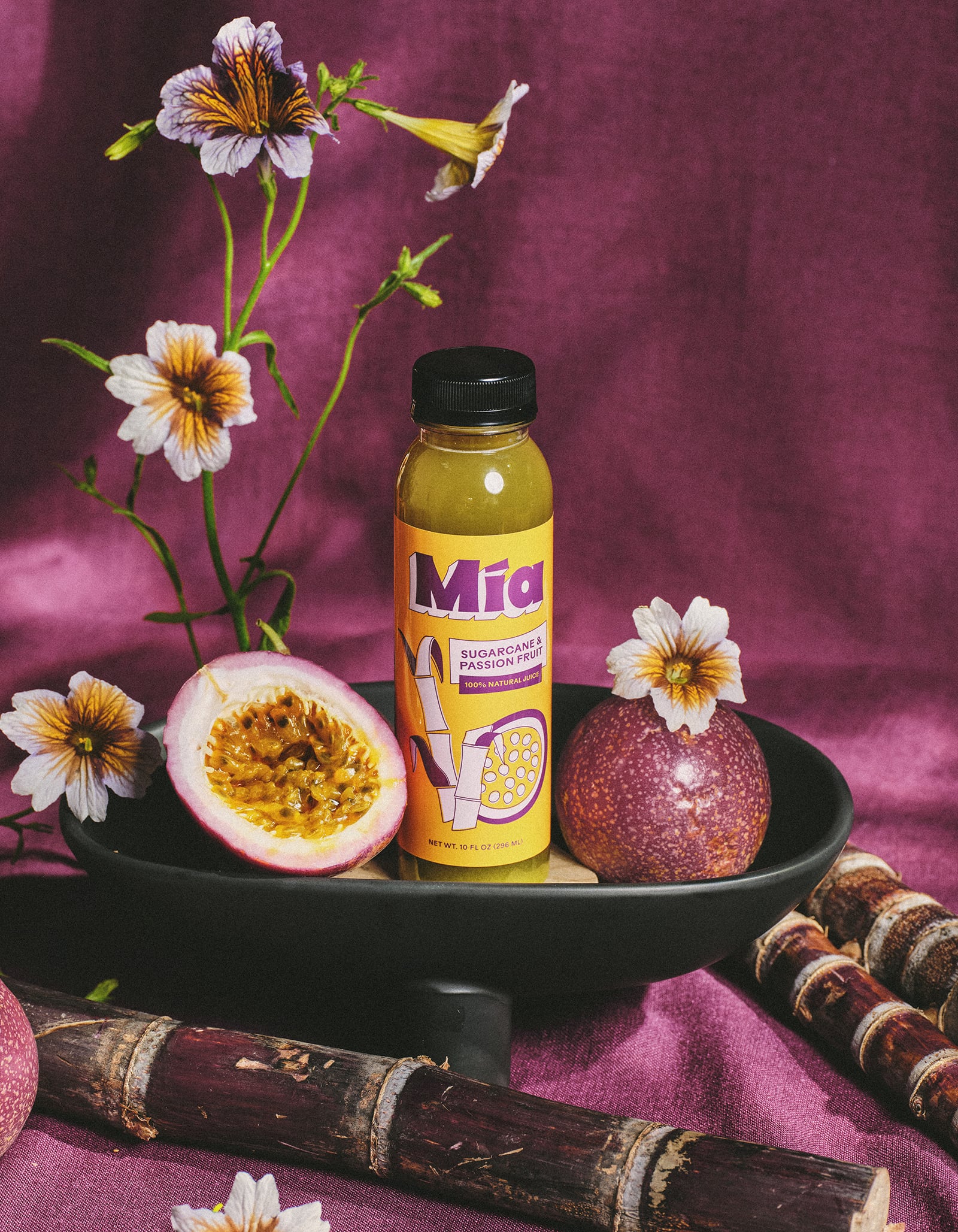Mía sugarcane juice bottles, food and beverage packaging design for a New York brand