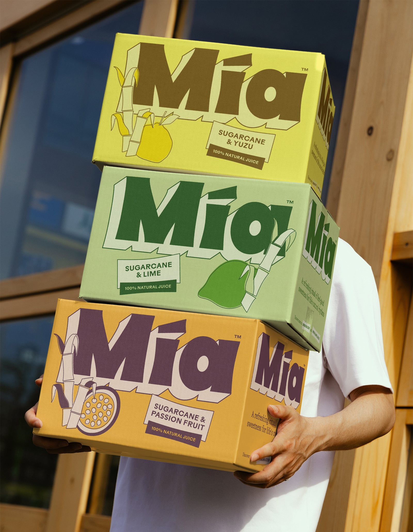 Mía sugarcane juice bottles, food and beverage packaging design for a New York brand